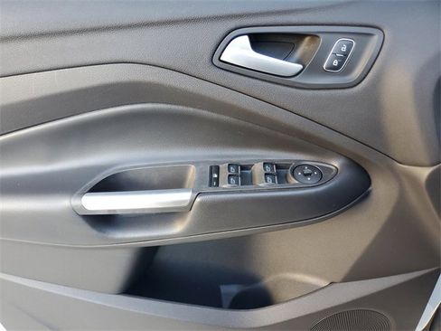 Used 2019 Ford Escape SEL image 19