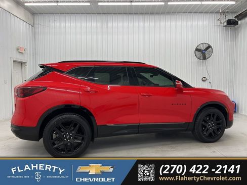 Used 2024 Chevrolet Blazer RS w/ Driver Confidence II Package FWD image 2