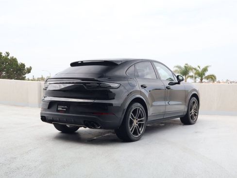 Certified 2023 Porsche Cayenne Platinum Edition AWD/4WD image 9