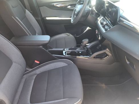 Used 2025 Chevrolet TrailBlazer LT AWD/4WD image 15