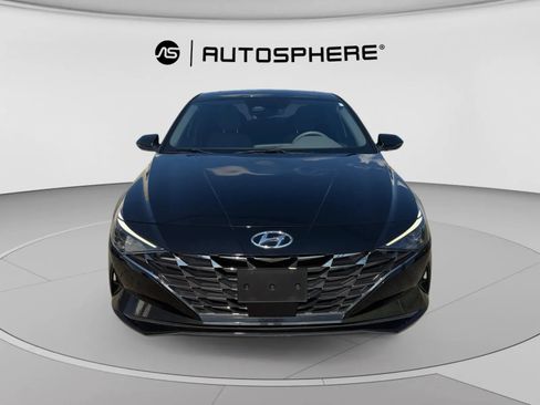 Used 2021 Hyundai Elantra SEL w/ Convenience + Premium Package FWD image 2