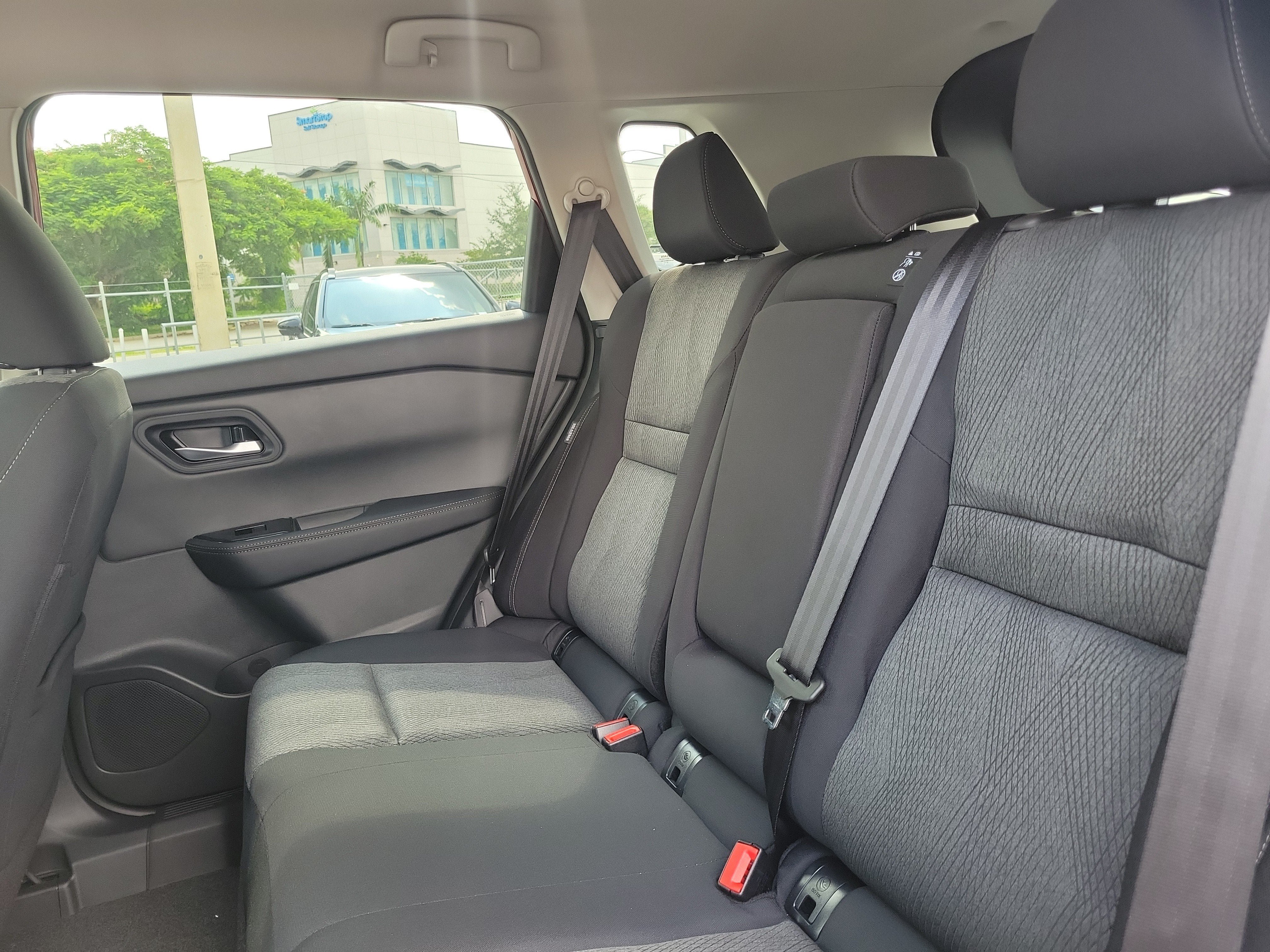 New 2027 Nissan Rogue SV FWD image 16