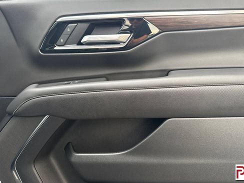 Certified 2025 Chevrolet Tahoe Premier AWD/4WD image 23
