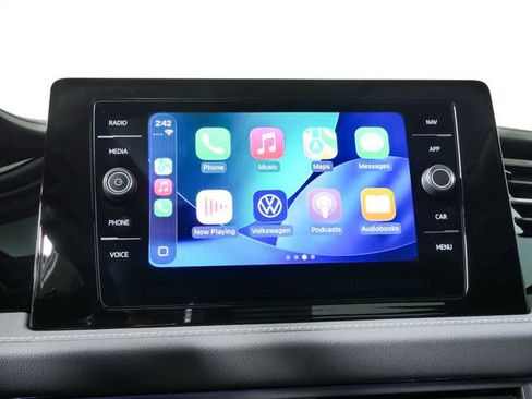 Used 2025 Volkswagen Jetta SEL FWD image 25