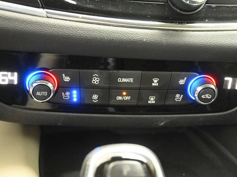 Used 2019 Buick Enclave Premium FWD image 19