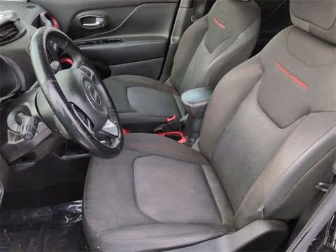 Used 2019 Jeep Renegade Trailhawk w/ LED Lighting Group image 17