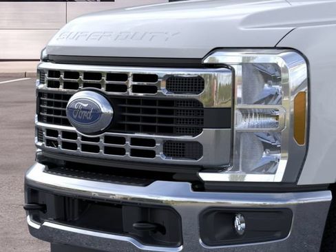New 2026 Ford F350 XLT w/ FX4 Off-Road Package AWD/4WD image 17