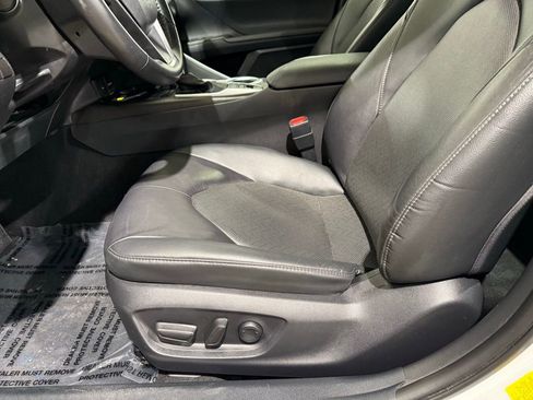 Certified 2022 Toyota Camry XLE image 13