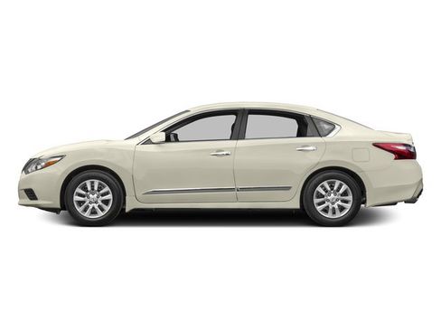 Used 2016 Nissan Altima 2.5 SV w/ Convenience Package FWD image 6