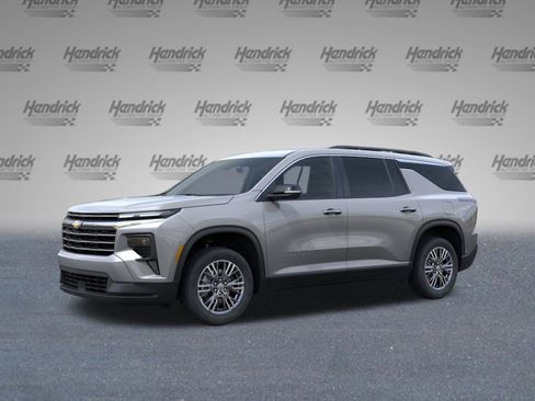 New 2026 Chevrolet Traverse LT FWD image 3
