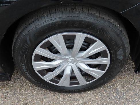 Used 2023 Toyota Camry LE image 11