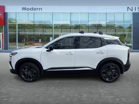 New 2026 Nissan Kicks SR image 8