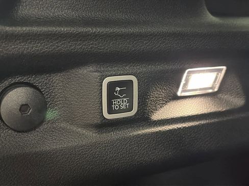 Used 2024 Jeep Grand Cherokee L Altitude image 27