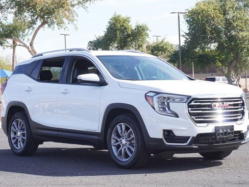 Certified 2024 GMC Terrain SLT image 4