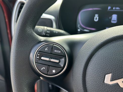 Used 2024 Kia Soul LX w/ Option Group 015 FWD image 26