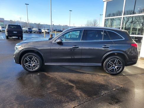 Used 2025 Mercedes-Benz GLC 300 4MATIC image 3