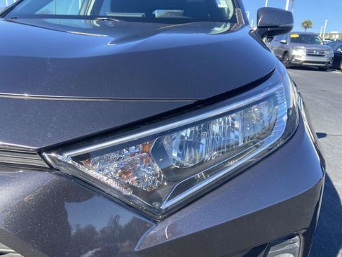 Used 2020 Toyota RAV4 XLE image 5