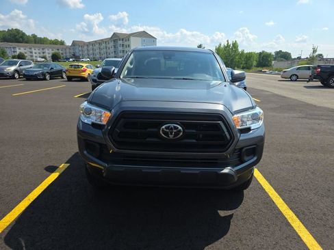 Used 2023 Toyota Tacoma SR AWD/4WD image 2