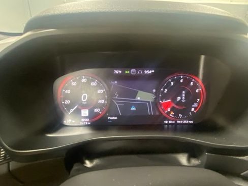 Used 2021 Volvo XC40 T5 R-Design w/ Advanced Package AWD/4WD image 16