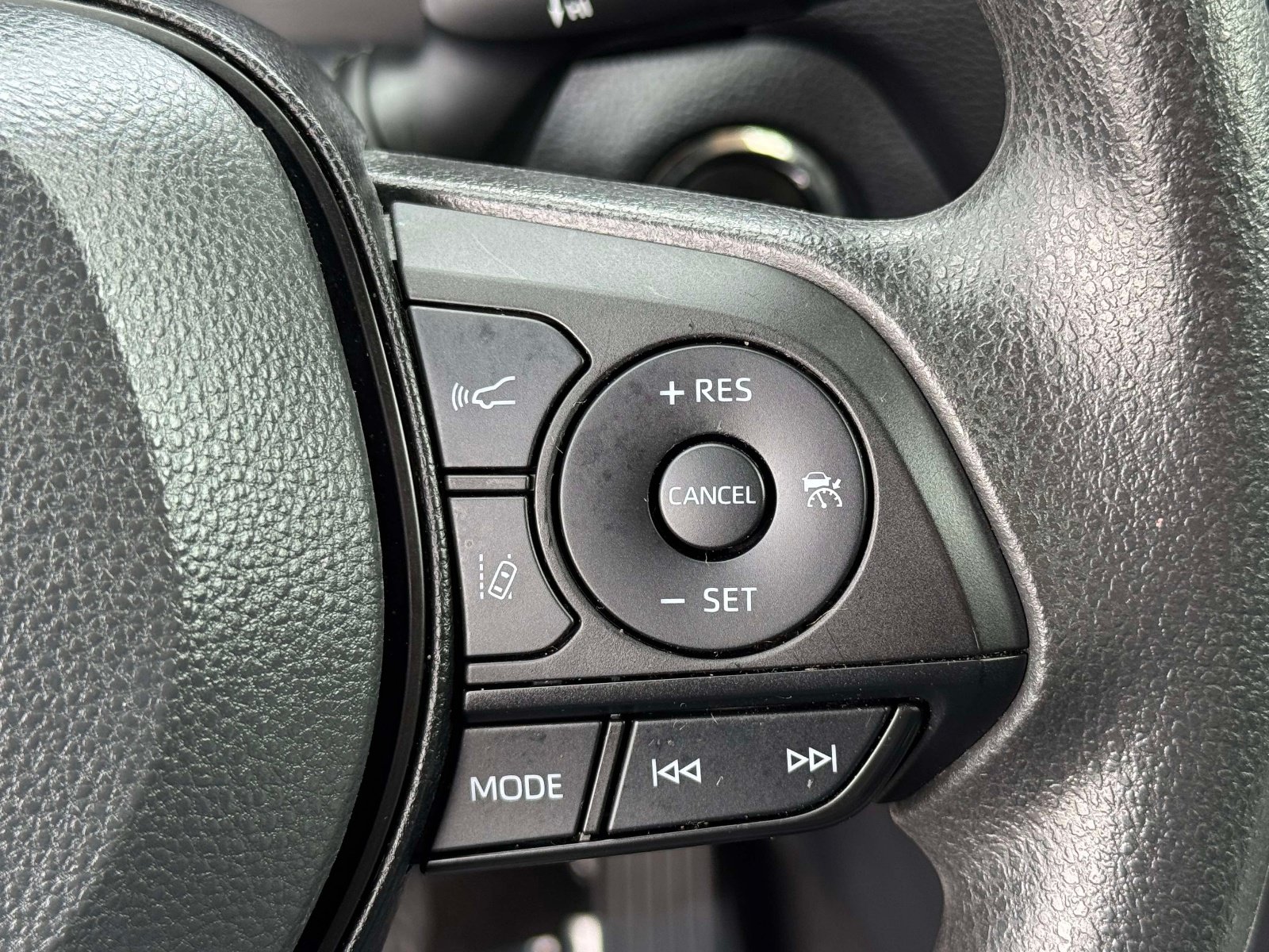 Certified 2023 Toyota RAV4 XLE w/ Convenience Package FWD image 21