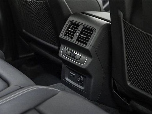 Certified 2025 Audi Q5 2.0T Premium Plus w/ Premium Plus Package image 18