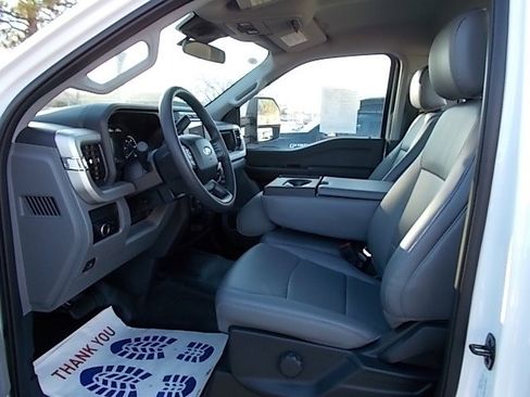 Used 2023 Ford F350 XL AWD/4WD image 3