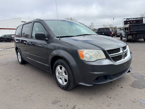 Used 2012 Dodge Grand Caravan SXT FWD image 7