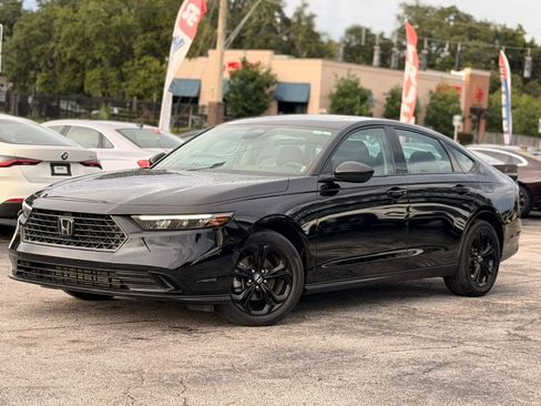 Used 2025 Honda Accord SE image 1