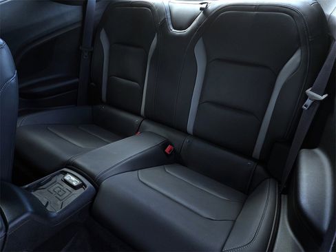 Used 2016 Chevrolet Camaro SS image 13