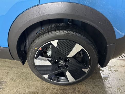 New 2026 Nissan Kicks SR w/ Cold Weather Package image 6