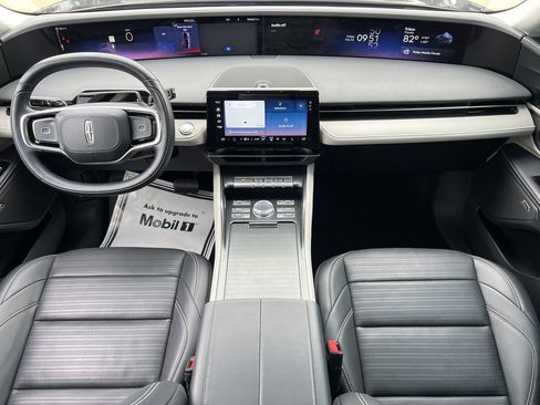 Used 2024 Lincoln Nautilus Reserve w/ Equipment Group 202A AWD/4WD image 7