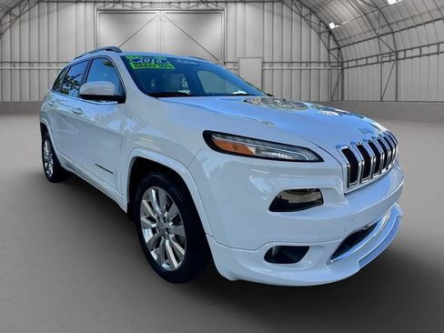 Used 2016 Jeep Cherokee Overland FWD image 6