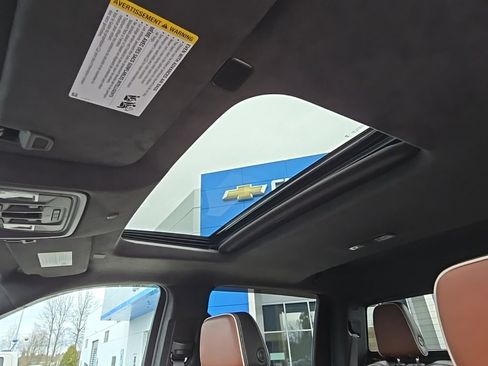 Used 2024 GMC Sierra 3500 Denali Ultimate image 23