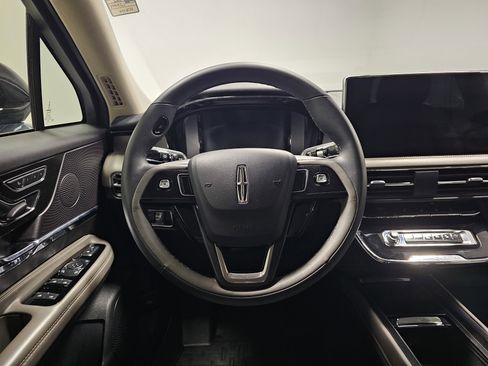 Used 2024 Lincoln Corsair FWD image 13