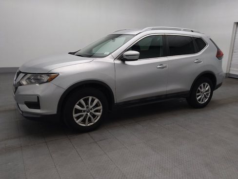 Used 2018 Nissan Rogue SV AWD/4WD image 2