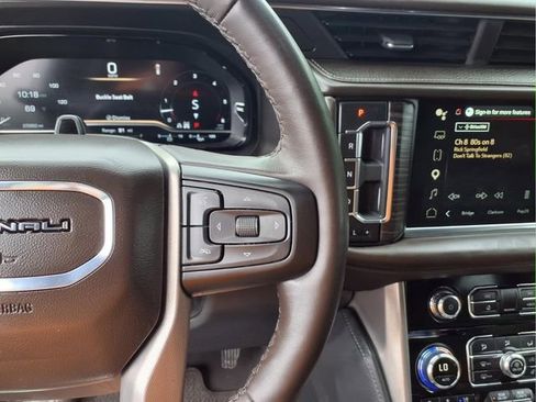 Used 2024 GMC Yukon XL Denali w/ Denali Reserve Package AWD/4WD image 24