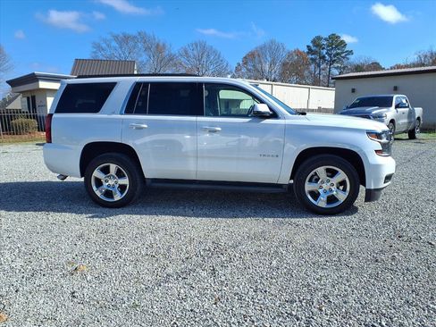 Used 2016 Chevrolet Tahoe LT w/ Luxury Package image 4