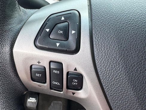 Used 2018 Ford Taurus SEL w/ Equipment Group 201A FWD image 20