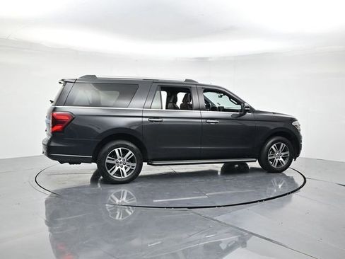 Used 2023 Ford Expedition Max Limited image 2