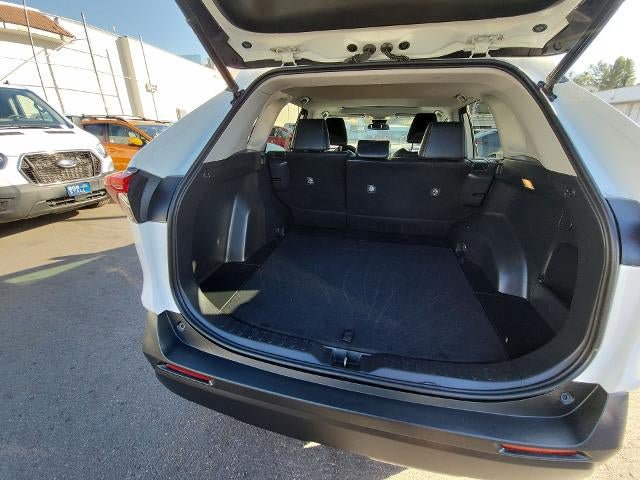 Used 2019 Toyota RAV4 XLE Premium w/ Carpet Mat Package FWD image 25