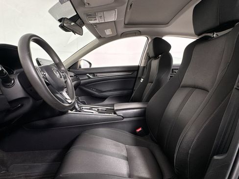 Used 2018 Honda Accord EX image 10