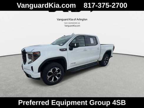 Used 2024 GMC Sierra 1500 AT4 w/ Technology Package AWD/4WD image 4