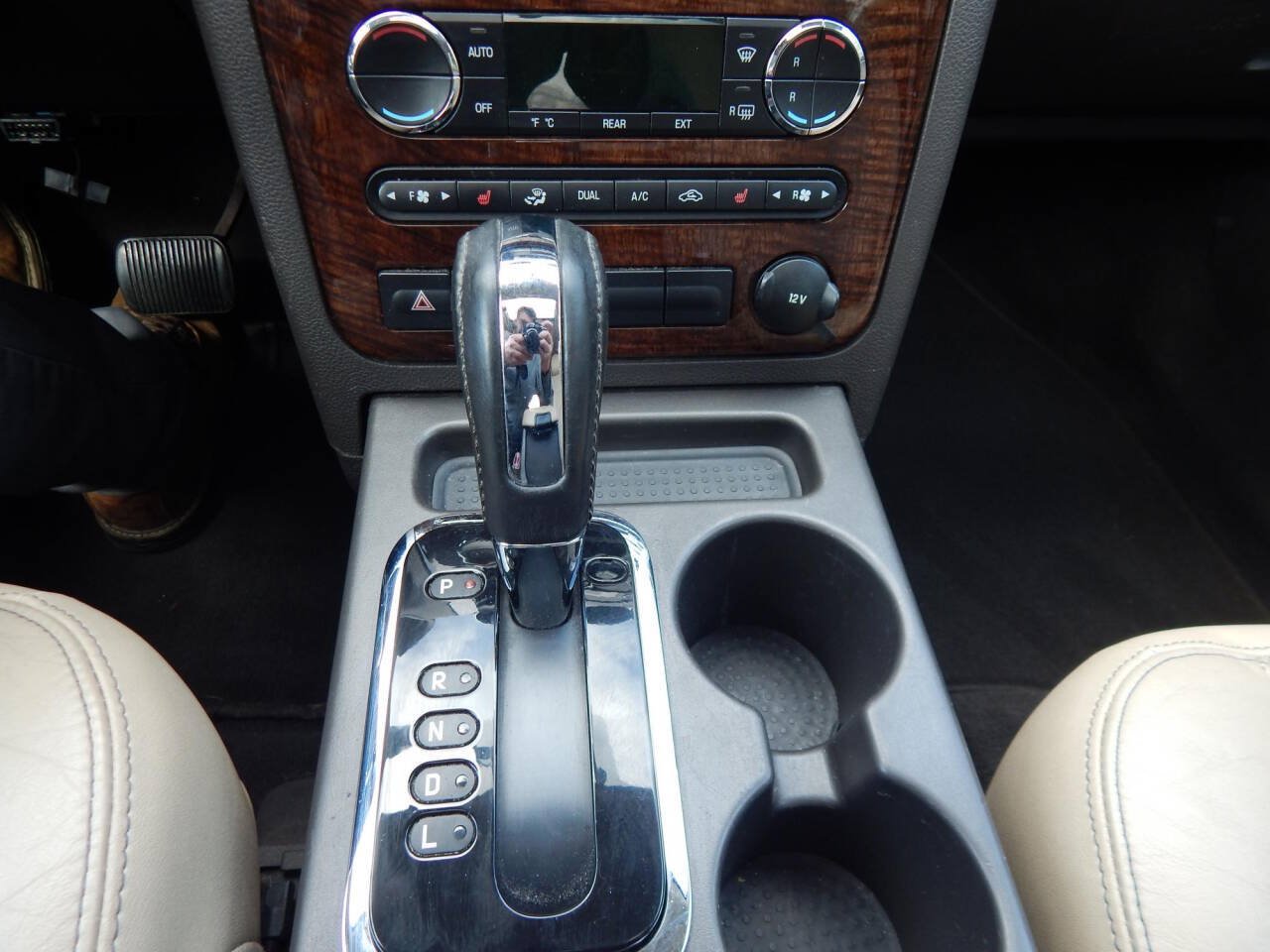 Used 2008 Ford Taurus X Limited AWD/4WD image 23