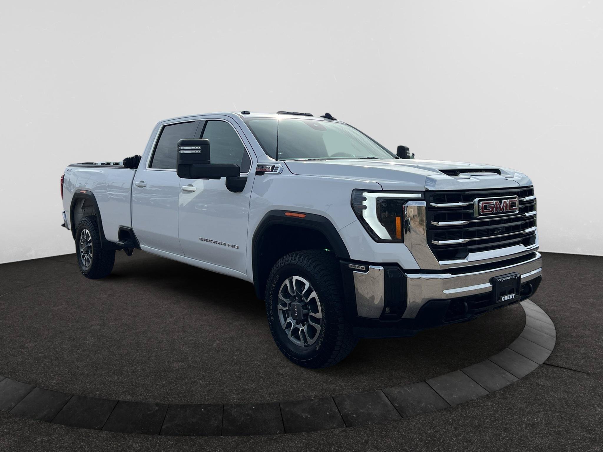 Used 2024 GMC Sierra 2500 SLE w/ SLE Value Package; AWD/4WD image 4
