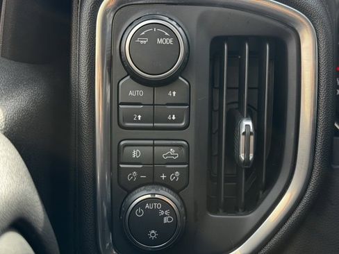 Used 2020 Chevrolet Silverado 1500 LT Trail Boss image 29