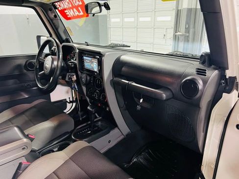 Used 2007 Jeep Wrangler X image 27
