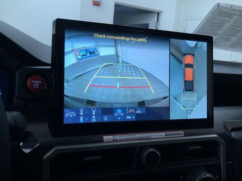 Certified 2025 Toyota Tacoma TRD Sport image 22