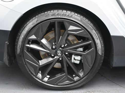 Used 2024 Hyundai Ioniq 6 SEL RWD image 35