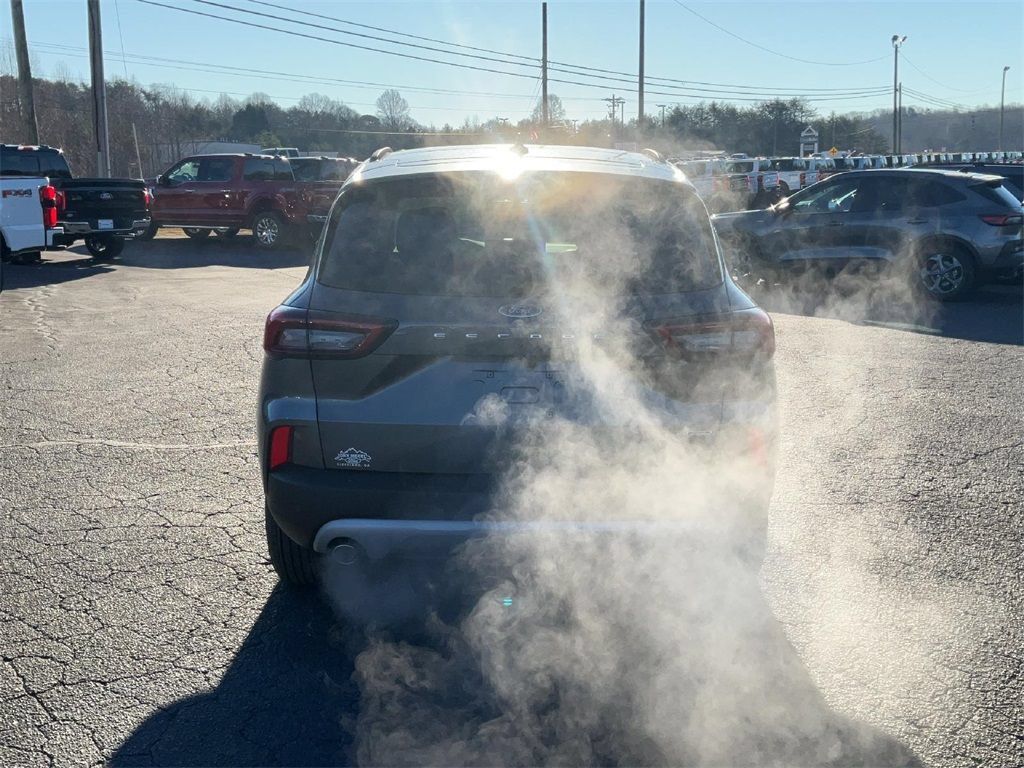 New 2025 Ford Escape SE FWD image 6