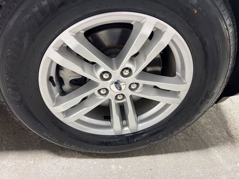 Used 2024 Ford Explorer XLT w/ Equipment Group 202A image 43